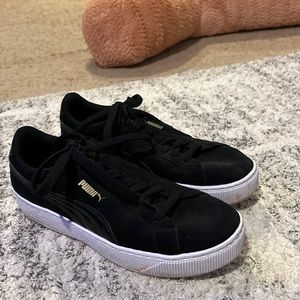 Puma Classic Suede Sneakers Size Woman 8